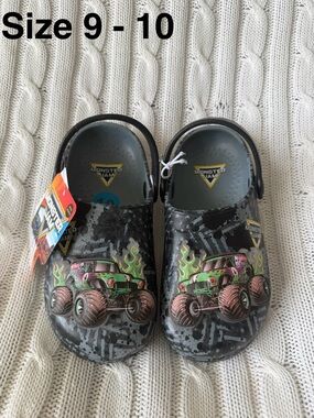 Monster Jam Grave Digger Toddler Boys Slip-On Clogs Sz 9 10 NEW Summer Shoes